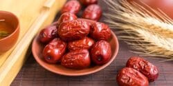 خواص و مضرات عناب