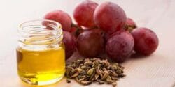 خواص و مضرات روغن هسته انگور