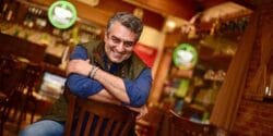 عکس سام نوری و مادرش